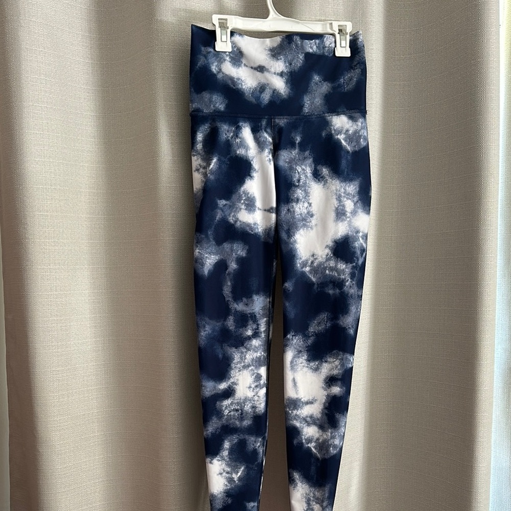 Old Navy Blue and White Cloud Leggings